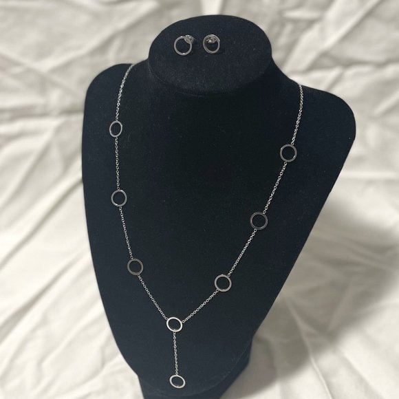 Tocara Illianore Set of Earrings and Necklace | C$28 - Picture 2 of 7